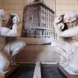 ...sono i telamoni del palazzo della Gazzetta, unici superstiti dello scellerato abbattimento dello splendido edificio in stile liberty di cui facevano parte